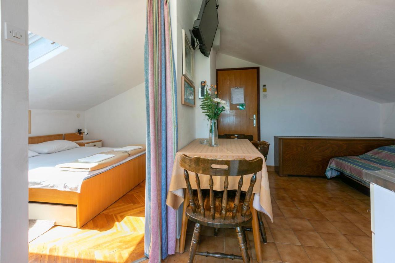 Apartments Rozaria Dramalj Zewnętrze zdjęcie